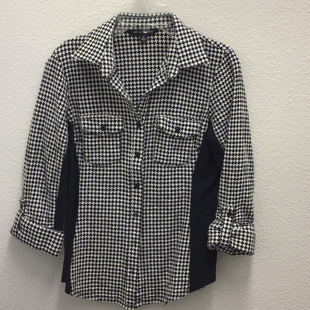 Slimming and flattering top